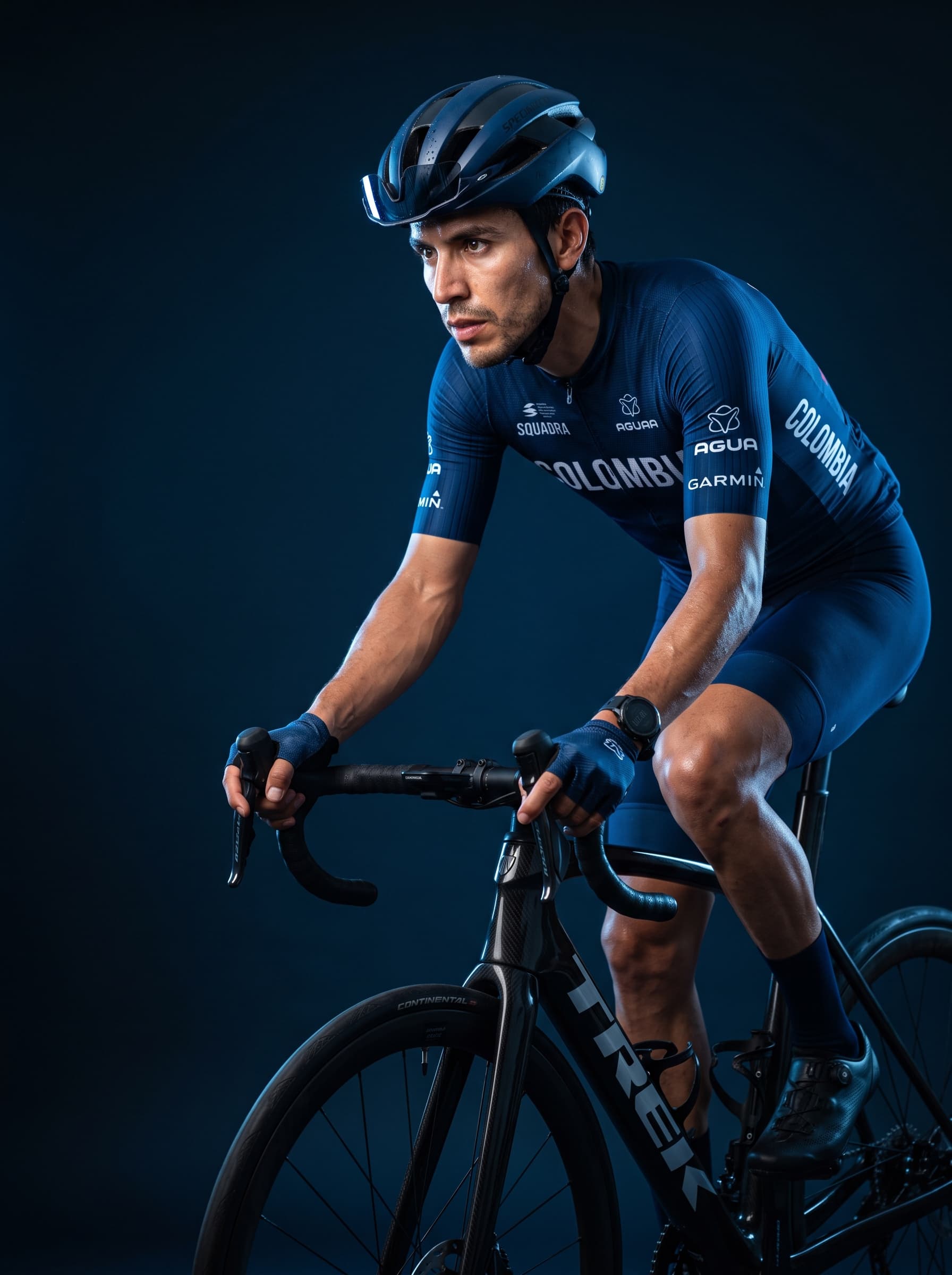 Ciclista colombiano en carretera con equipo WON Sports